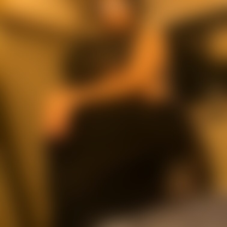 妻と彼氏とラブホ
コスチュームに着替えてから
彼の前に立って悪戯されてる妻が可愛い。