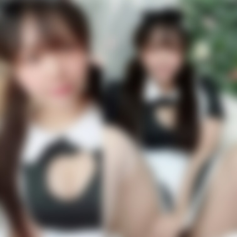 ハ〇撮りに成功した次回作↓
https://myfans.jp/posts/9ed75afd-b910-44b7-b342-5e9a7aa72946

今回は、夜職撮影のお仕事へ行ってきました。

モデルさんは超人気！Gカップデリ嬢のしーちゃん
いつも元気ににこにこのしーちゃん

私服～メイド服への生着替え

Gカップのおっぱいがメイド服からこぼれています

セクハラにも笑顔でニコニコしながら抵抗しないので調子に乗ってしまいました。

デリをやってるからか、いろいろと緩いところがあるようでいろんなものをがっつり見せつけてくれます。