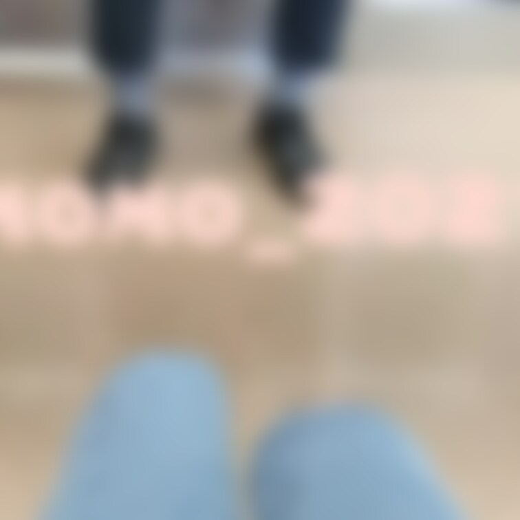 Twitter非公開動画。
電車で向かい側に男性が座ってくれたので、少しずつスカート上げてみました(*´ `*)
最