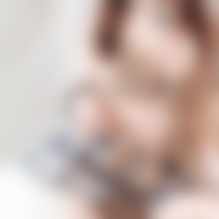 前から見たくまちゃん🧸と
えっちなポーズ💓
3枚目までちゃんと見てね🫣