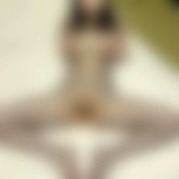 【激推しプラン限定投稿】
恥ずかしいですが変態なコスプレで変態なここに入れて下さいポーズしてみました🫣💕