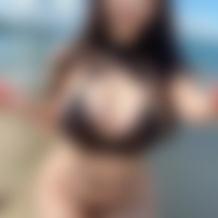 「マーガレットビキニ」から⑧番　菊池花音さん