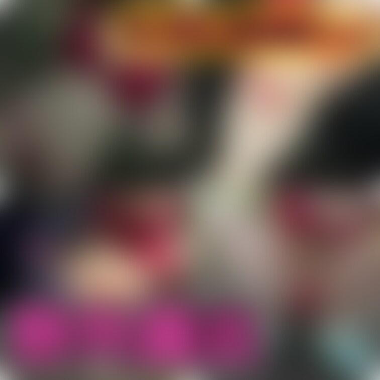 💕5/14(日)野外露出写真up💕
那須旅行での出来事。
唐突に森の入口で車を止める彼。
私「？」
彼「ここで脱
