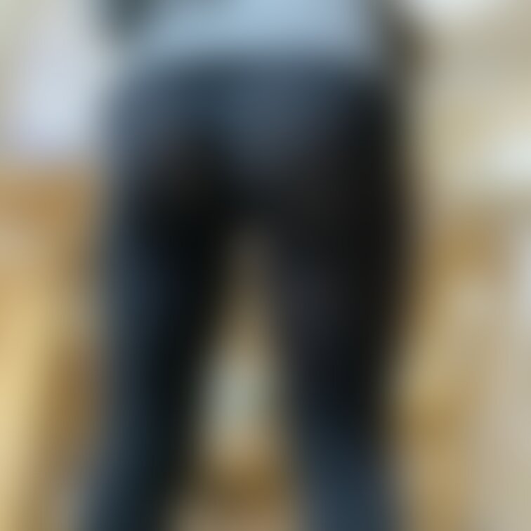 寒い季節にストッキングは穿かずにはいられません