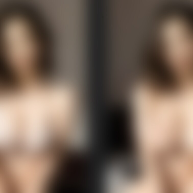 着衣と脱衣を並べた画像です。画像№112