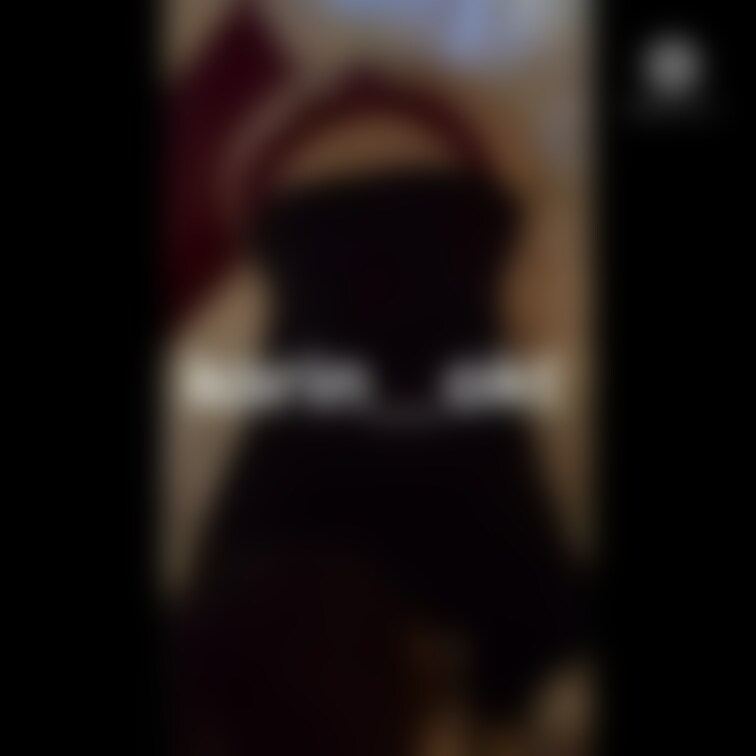単品限定動画❣️
⚠️お顔雰囲気わかるのでお高めにしてます⚠️
赤Tバックのお尻振り乱しながらのフェラ🥺❤️‍🔥
