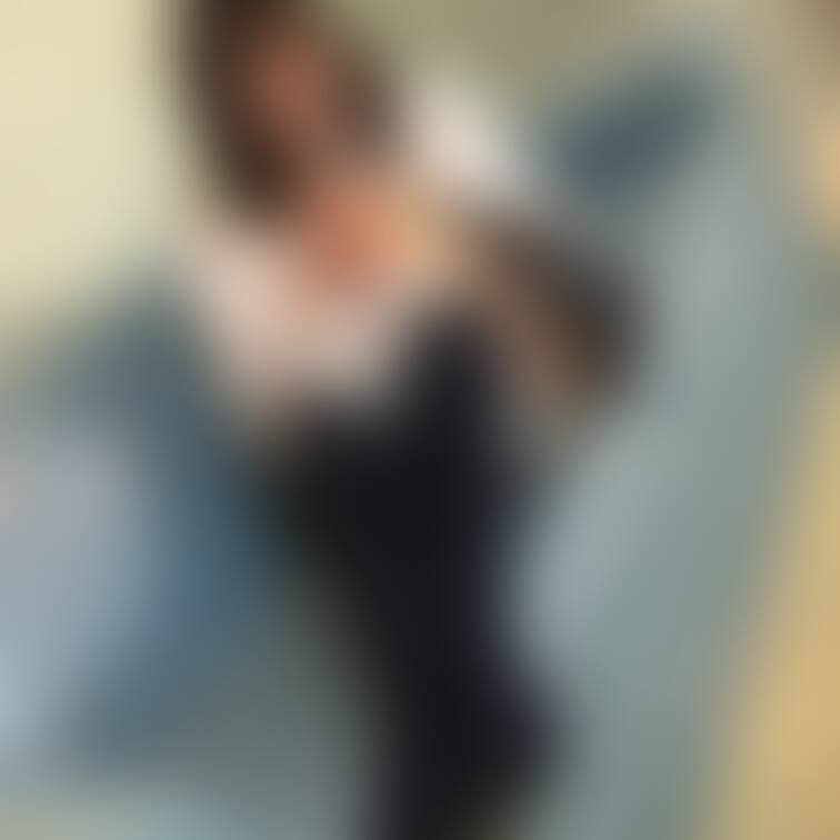 ありすちゃん　20歳
スタイルチェック5️⃣

パンツ脱いで体操座り！