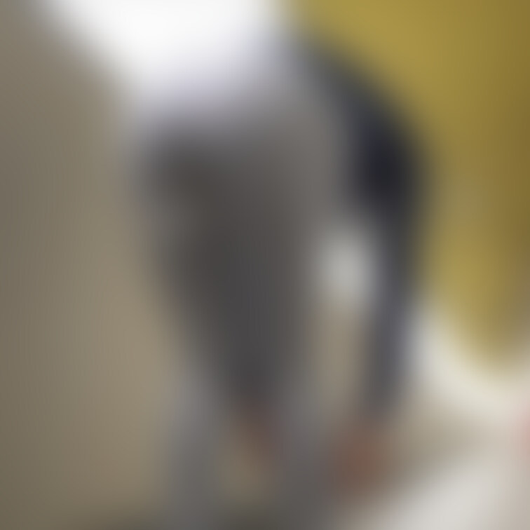 デカ尻レギンス女子の尻弄り（1） 巨尻パン線盗.撮、野外パンティー露出、尻お触り編
サンプル

本編ダウンロード