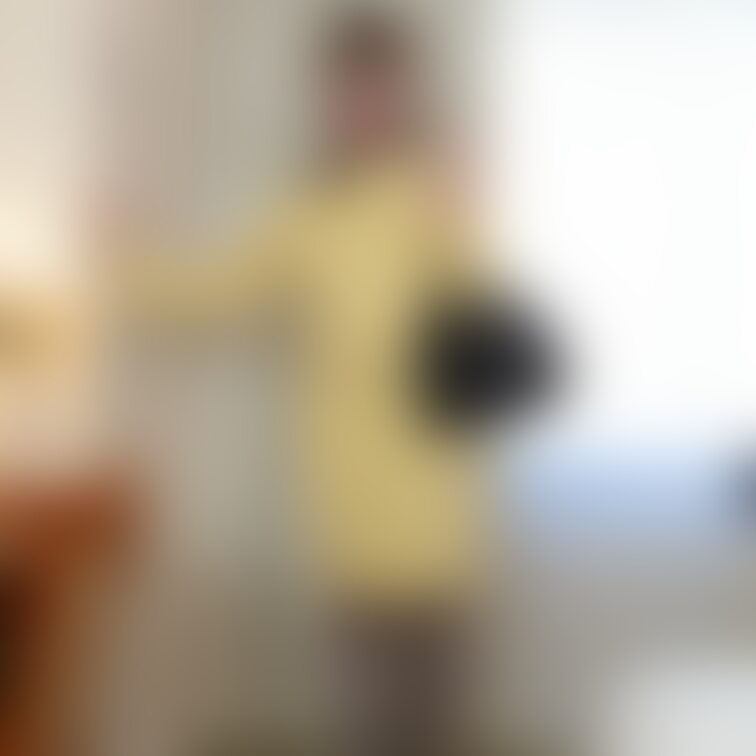 #003 MKちゃん
「ドM顔面弄り+ガニ股ピースで立ちション」(17/28ページ)
Ekusiad専属元祖放