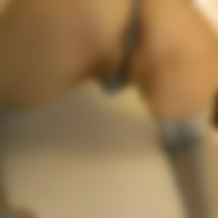 前回の続きのレオタードオナニーです❤サンプル動画です❤
こちらの動画版は2分13秒です❤