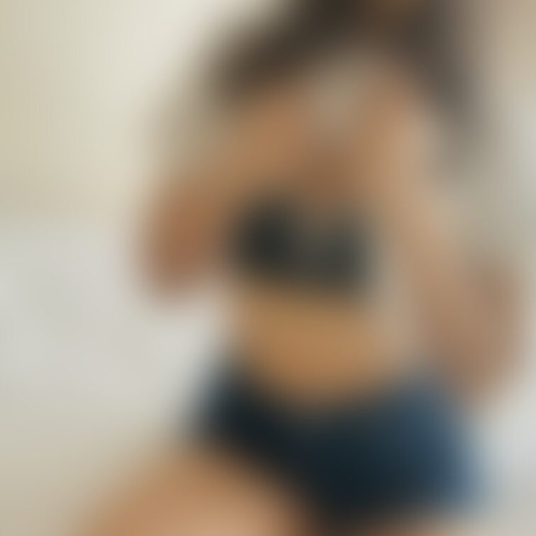 限界谷間🫶

【みみからのお願い💕】 
えっちだと思ってくれた方は 
写真下の♡印をポチッとしてくれると、 
