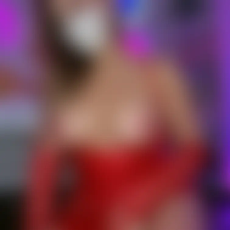 おはよん❤️
赤いエナメルのコスプレって
痴女っぽく見えるよね😈