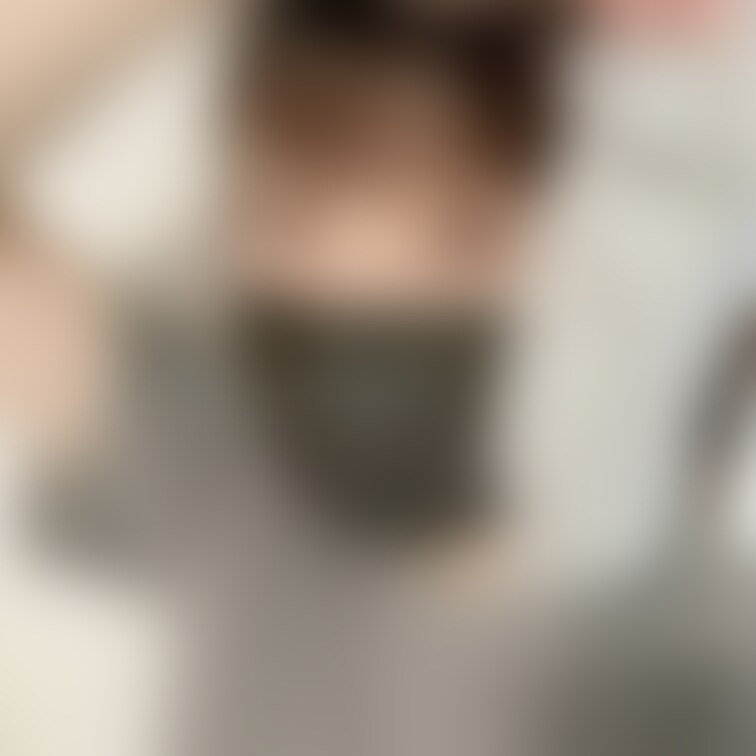 [SNS過去投稿] 5枚
①②【靴下7日洗わないチャレンジ(1日目)】
1日目だからいつもの仕事後の靴下よね。普通に