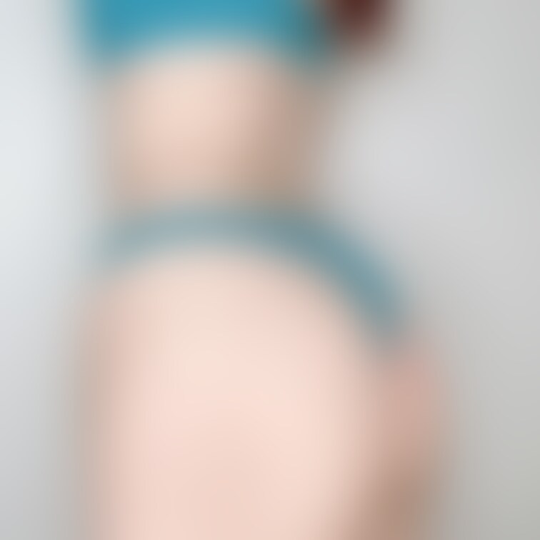 くい込みすぎちゃった////