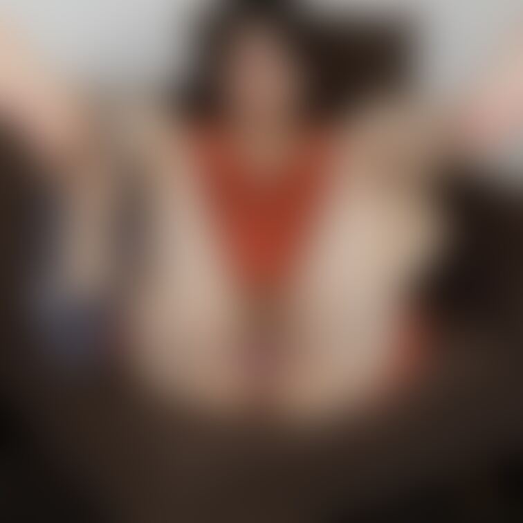 【蔵出し作品】#002_NATSUMI
NATSUMIの「おしっこで大惨事(;^_^A」（10/28ページ）

こ