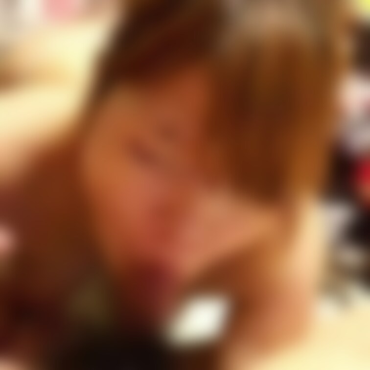 嫁ちゃんのフェラ動画です❤️嫁ちゃんはフェラするのが苦手みたいだけど苦手なりに頑張ってもらって少しずつ上手になっている気