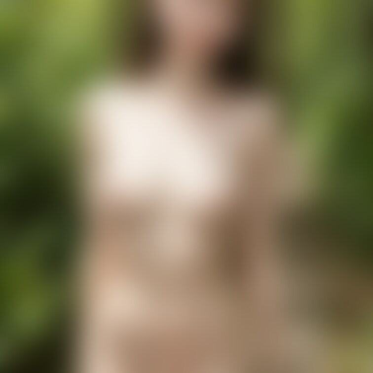[October 21, 2024 part2] 深い森にいる全裸美女 Nude beauty in the deep 