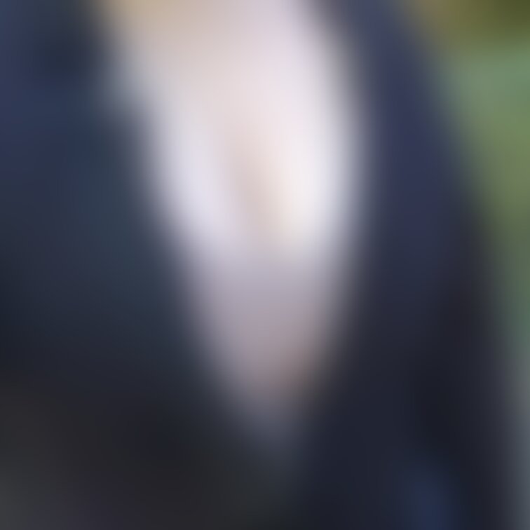 ブラパーカーで仕事行ってる