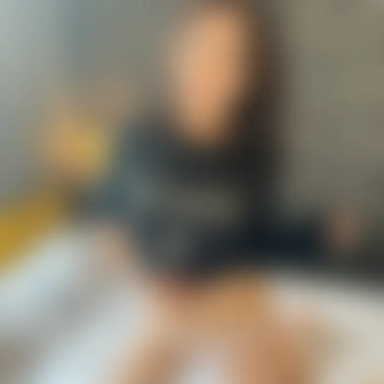 一緒にベッドでゴロゴロする?
土曜の午後はのんびりしちゃお💓
ほら、こっち来て?