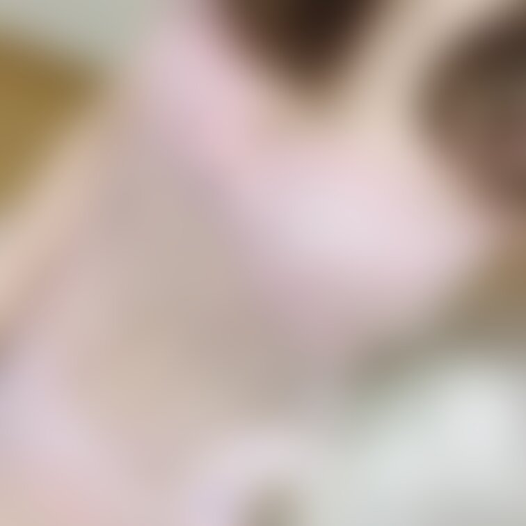 1枚目　後ろ向いたら気持ち良いことしてくれるの？？
2枚目　じゃあして？？🥺💕
