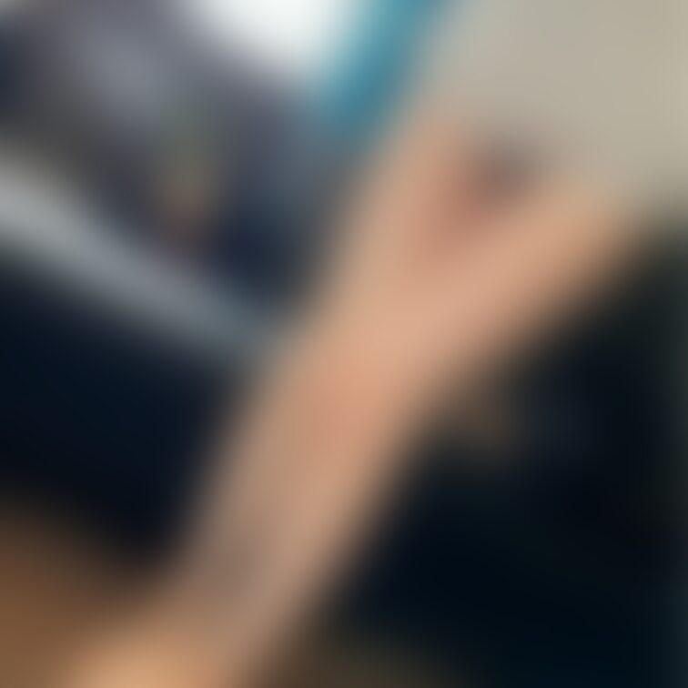 生足太ももだよ💕めっちゃ高画質だから肌が綺麗に見えないんだよねー、、、でも公開してあげる💕
生足好き多いしね（笑）