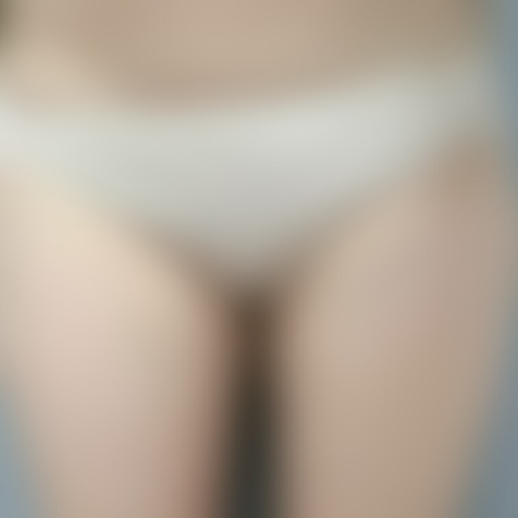 パイパン見せるの毎回けっこう恥ずかしいです^^;
