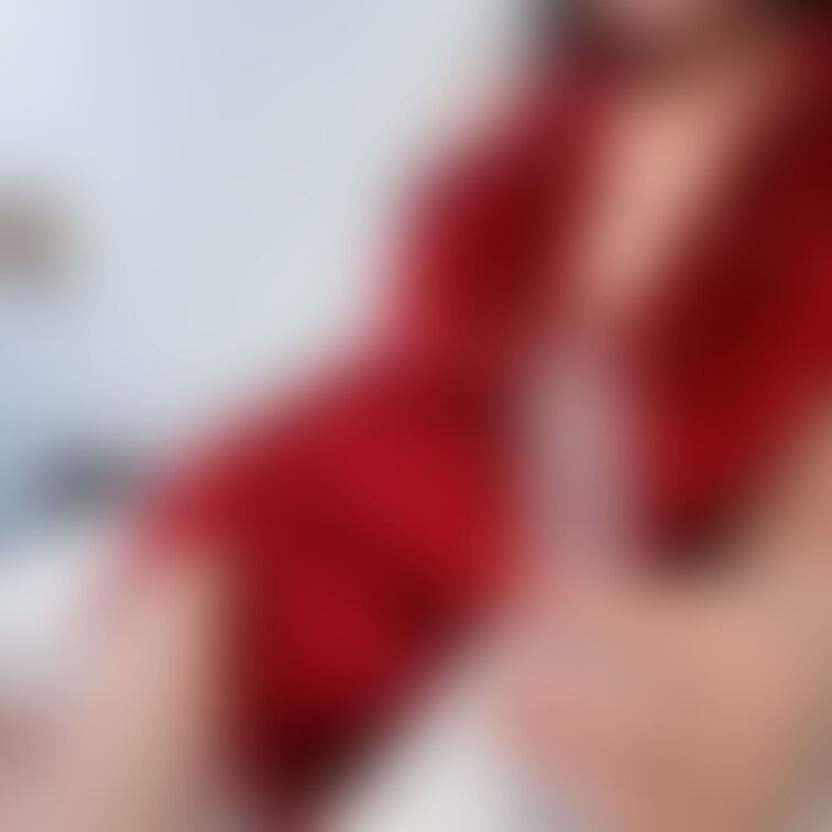 痴女風に撮ってみました🤭♥️
チャイナ🇨🇳コス着てなにやら大事そうに握っているのは、、、🍌💛
もっとエロい写真は「ひ
