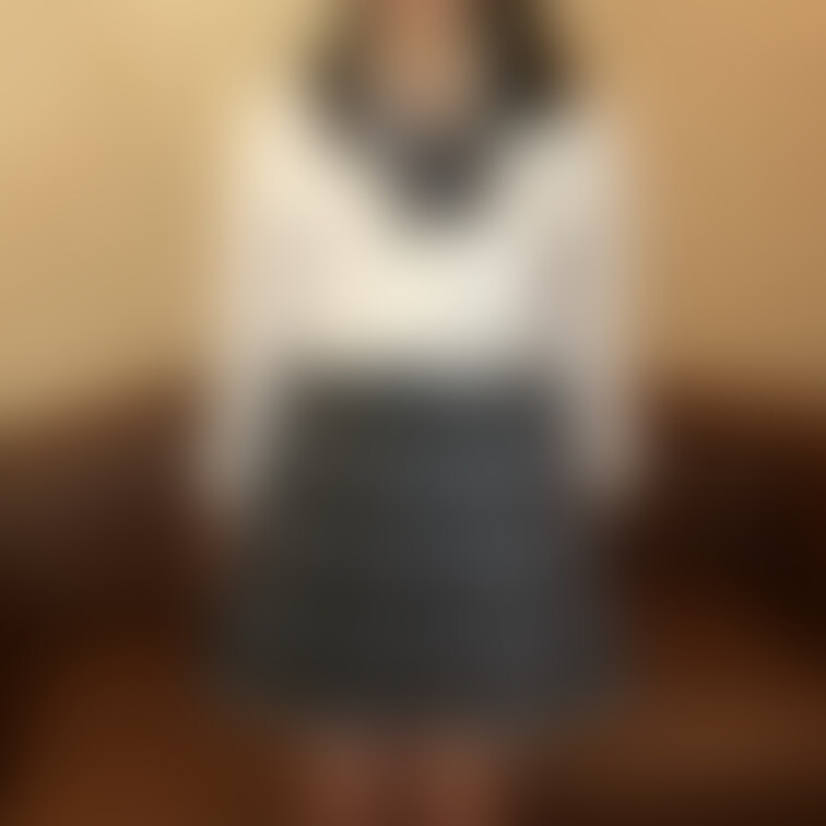 生徒No2 こはるちゃん 21歳
 
 毎日少しずつ制服脱いでいきます！1️⃣日目
 
 明日からは見放題プラン