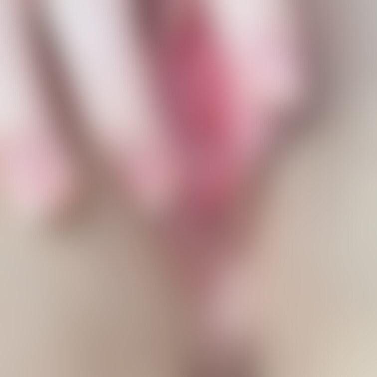 処女の○○○の女子◯生のくぱぁまんこです。

男の肉棒を咥えたことがないリアルな処女の綺麗なピンクの膣内を堪能してく