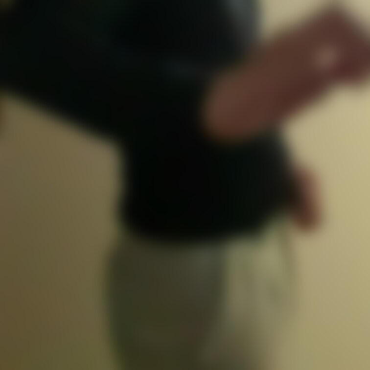 お着替え撮影してたら まさかのビンビンに……🙈