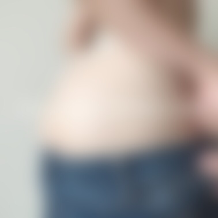 春になるとよくデニムを履きます👖🤍