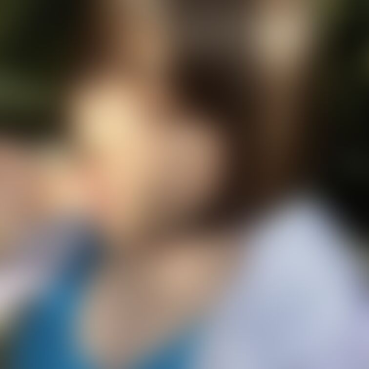 「光沢生地の、エッチな水着で…」

貴方のオチ〇チンを咥えて…そして白いアレが、水着の上に放たれて…
光沢素材の水