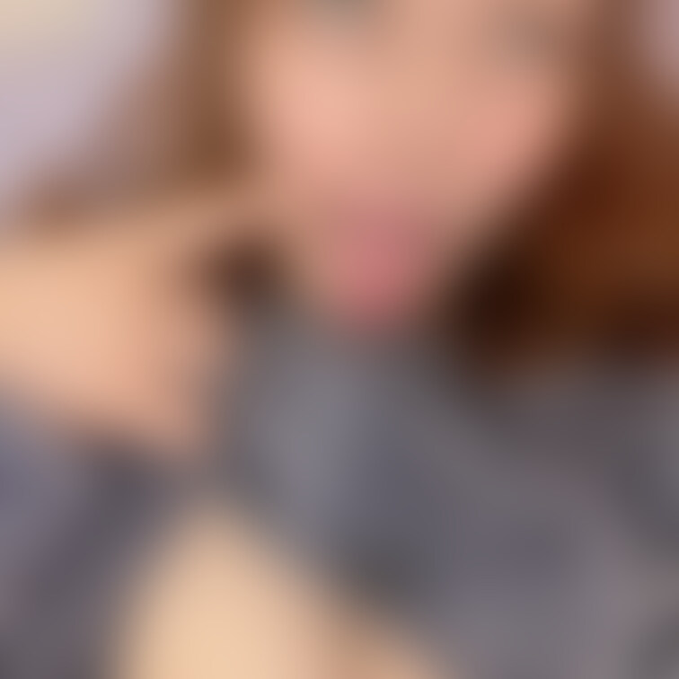 こんにちは!みーちゃんです!
初投稿アヘ顔🤍めっちゃモザイク薄くない!?笑
Twitterのアカウントがロックされて