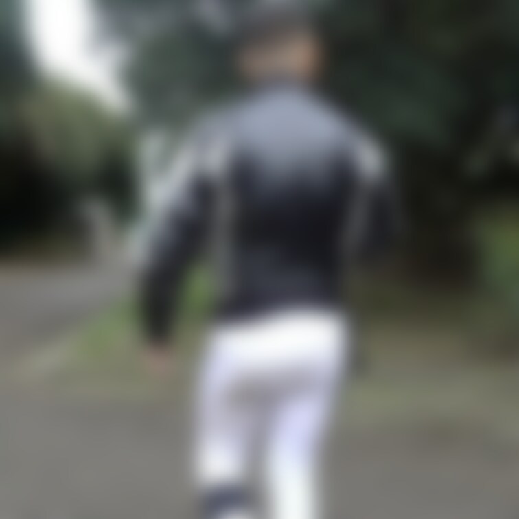 野球ユニとグラコンで散歩するだけ動画、短い動画ですが、続きがきます。