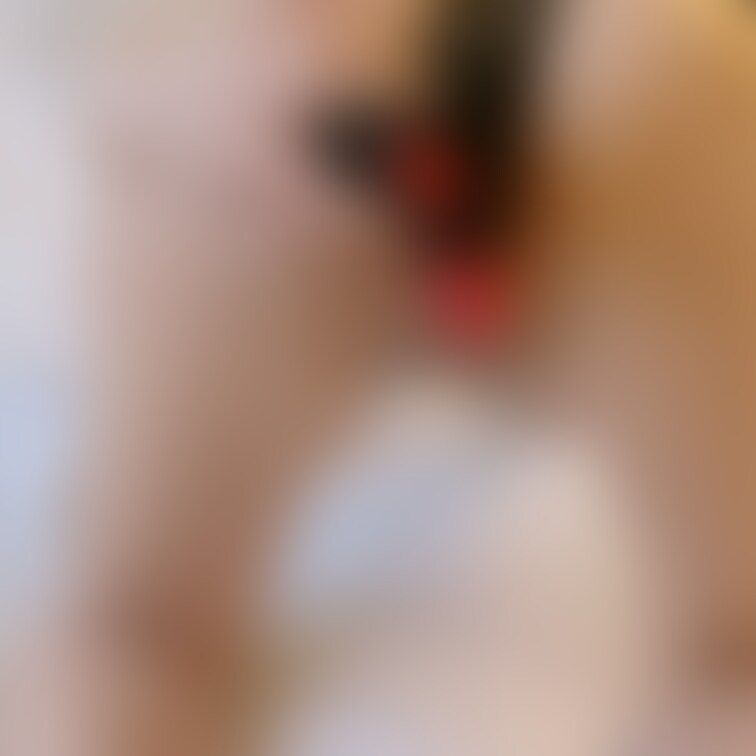 【さえとプラグとオモチャ🩷写真】
アナルにプラグを入れて、突いてくれるバイブで
オナニーしてみたの♡
いつもと当た