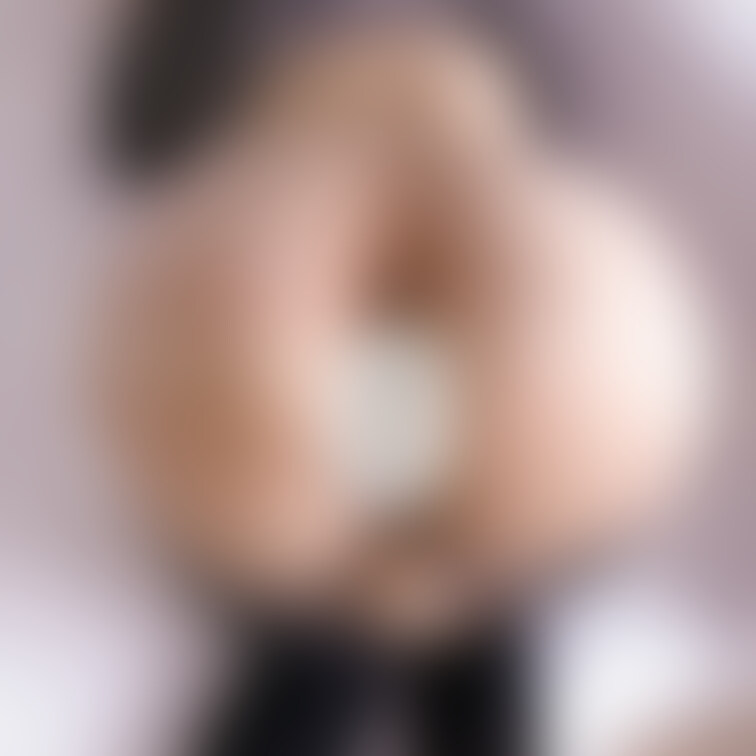あなたの視線にこんなに濡らしちゃう人妻です🥺💦
早く鎮めてください💕