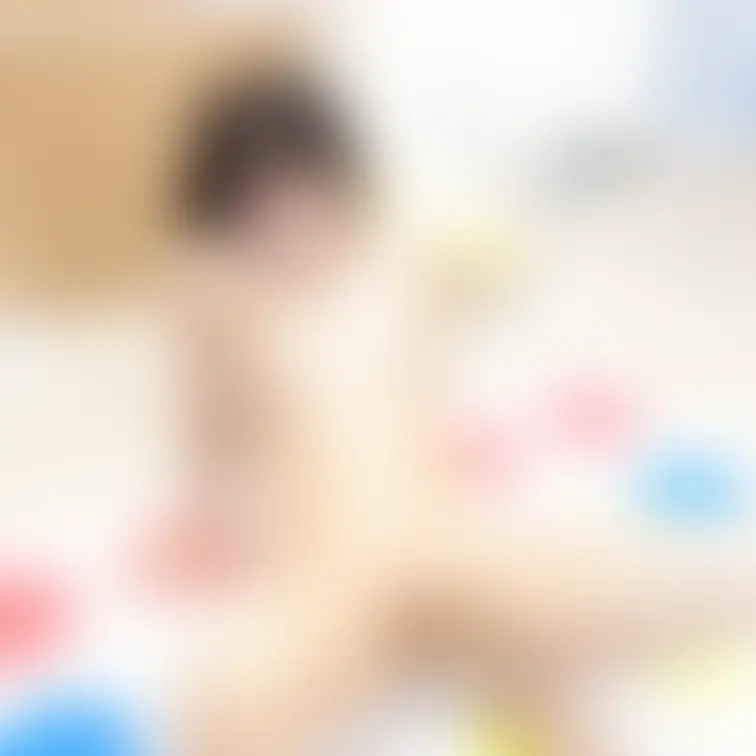 りんの全裸一人ツイスター。今度はパーティーで、みんなの前での一人ツイスターに挑戦してほしいです。
セクシーアイドル