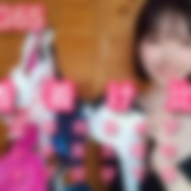 高画質✨ブラ付け比べ！！サイズが違うとこんな感じになります♪
