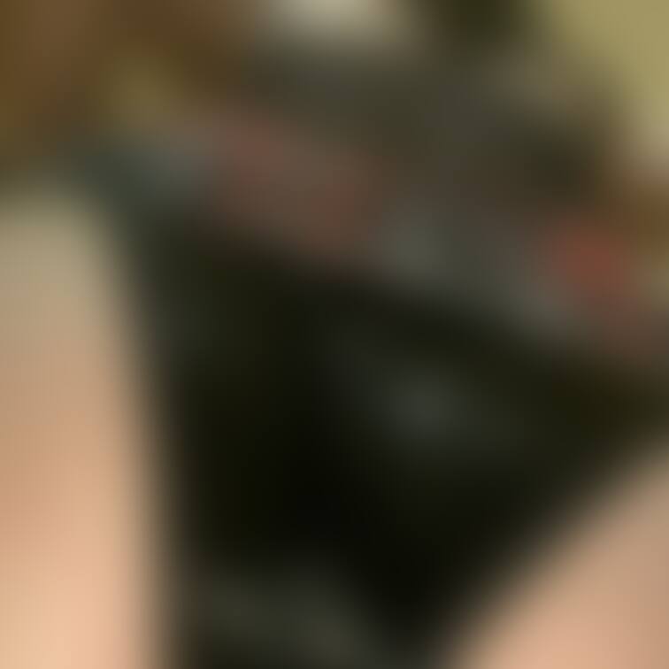 エナメル尻 股下もエロ