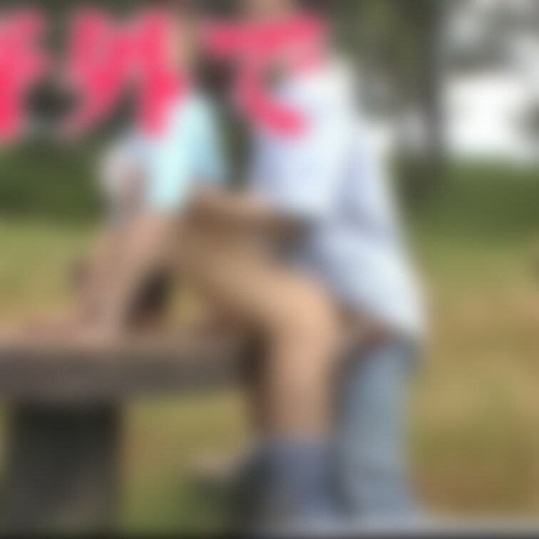 春には花見で賑わう公園です。
いつ人が来るか分からないので、ハラハラドキドキです。
そんな場所で、ハメ撮りしてみまし
