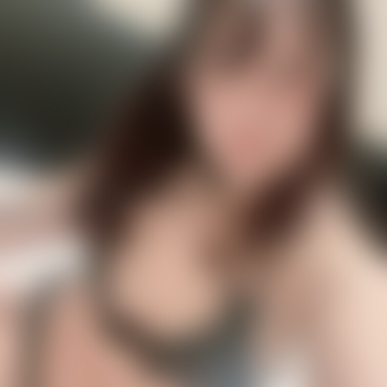 昨日猫の日だったみたいだから遅れちゃったけど!
前の写真だから幼いかも、、、(ˆ꜆ . . ꜀ˆ)♡