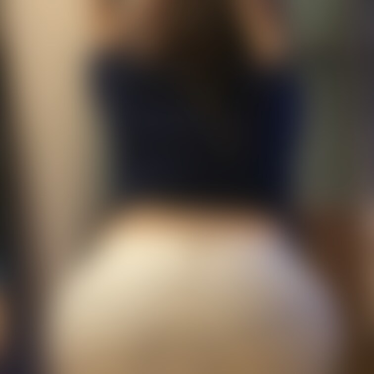 着衣→半着衣→全裸でのパターン。
乳首攻めフェラの権化と言われたアラサー巨尻栄養士の女性です。

やはりデカ尻晒し