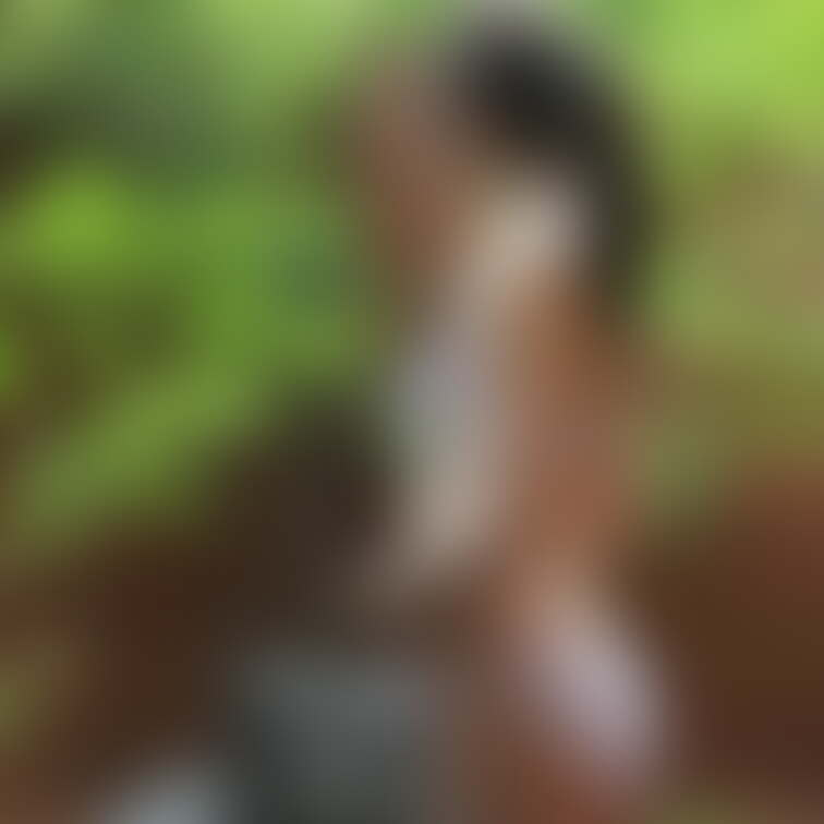 先日旅行に行った時の写真です。
外の露天風呂が綺麗でいっぱいえっちな写真撮っちゃいました。
彼女を撮りながら我慢汁だ