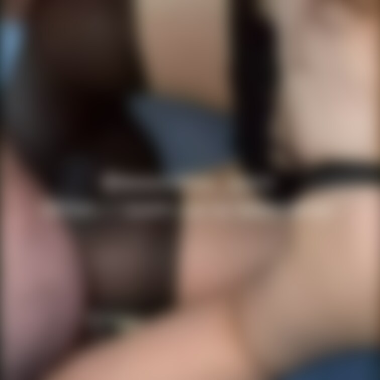 お出かけ前のご奉仕💞💞
ストッキング履いたまま💞