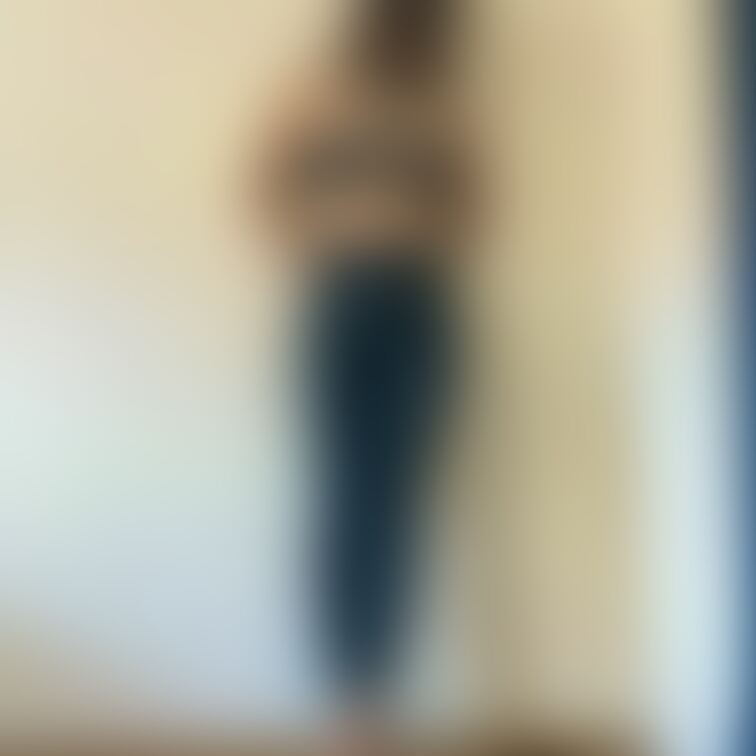 この服装で外歩かせたいけど、無理なんだろうなぁ。