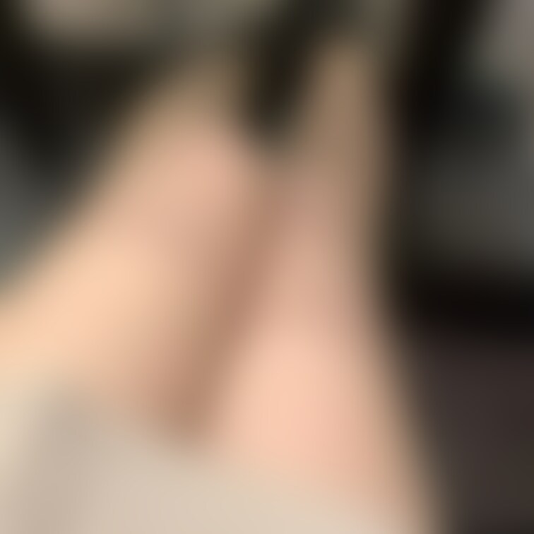 脚すき？？少し寒くなってきたね
ちなみにパイパンだよ！