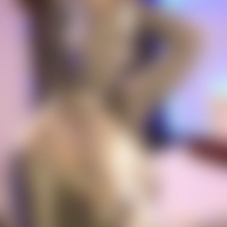 【美少女銀粉モデル】
 スレンダーのアイドル級モデルが銀粉まみれになってくれました！
 最初は髪を銀色にするのも嫌が
