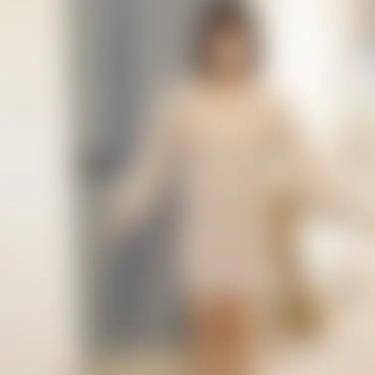 りんの着衣姿。撮影終わって帰る直前です。たまには着衣の画像も出さないと、と思ってあげました。
セクシーアイドル虎の