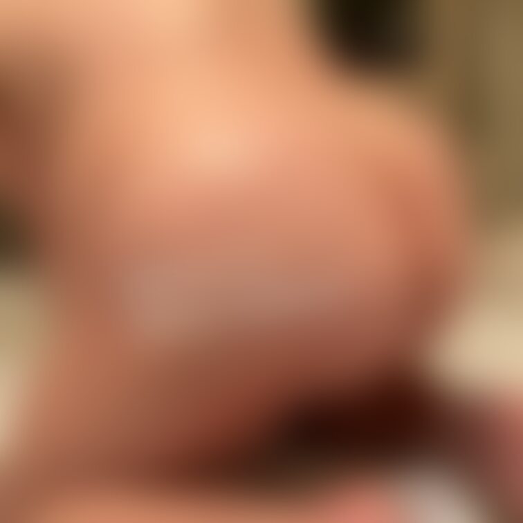 巨乳見て、今日も頑張ろう!!
Get energy from my big boobs!