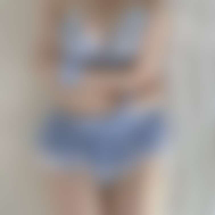 【お写真セット④】
おはちきゅ〜〜!
もう金曜日だね!早い!!
パールとギンガムチェックのお衣装...🩵